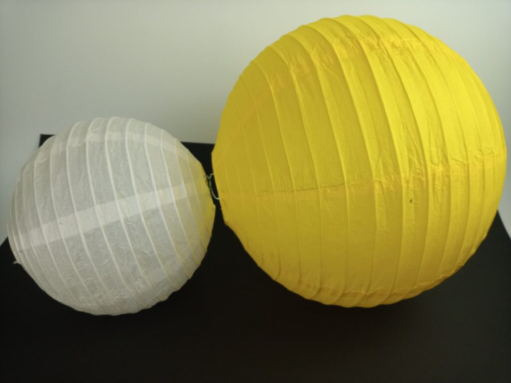 Farsangi lampion osszekotve